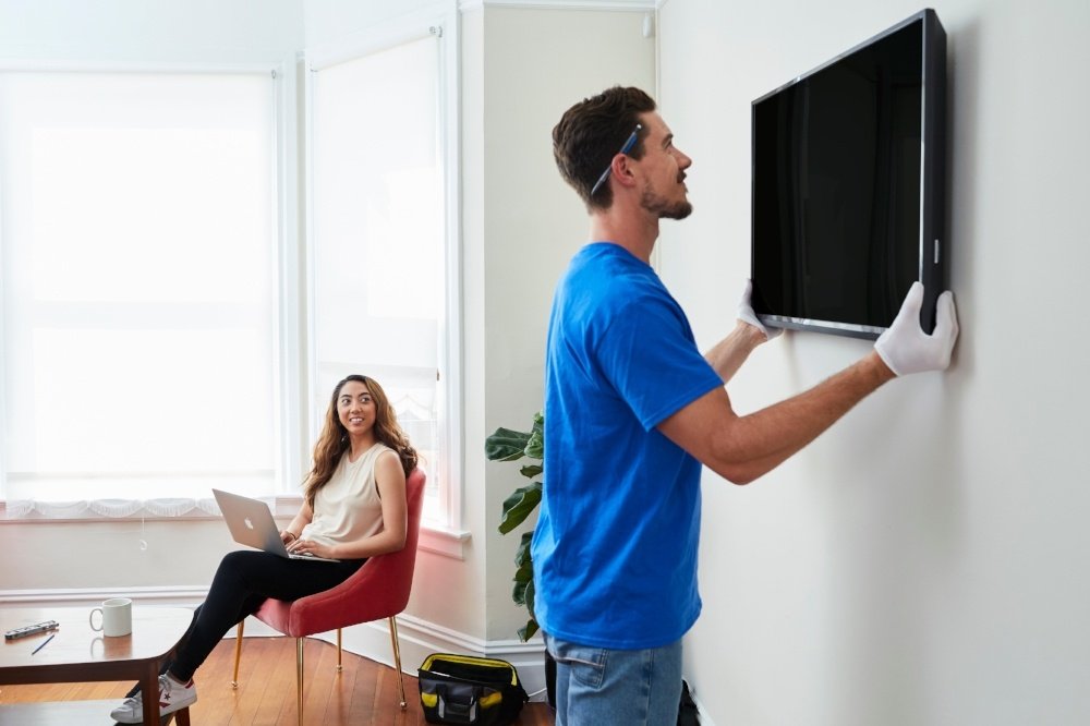 tv mounting handyman hellohandy.co .uk 1
